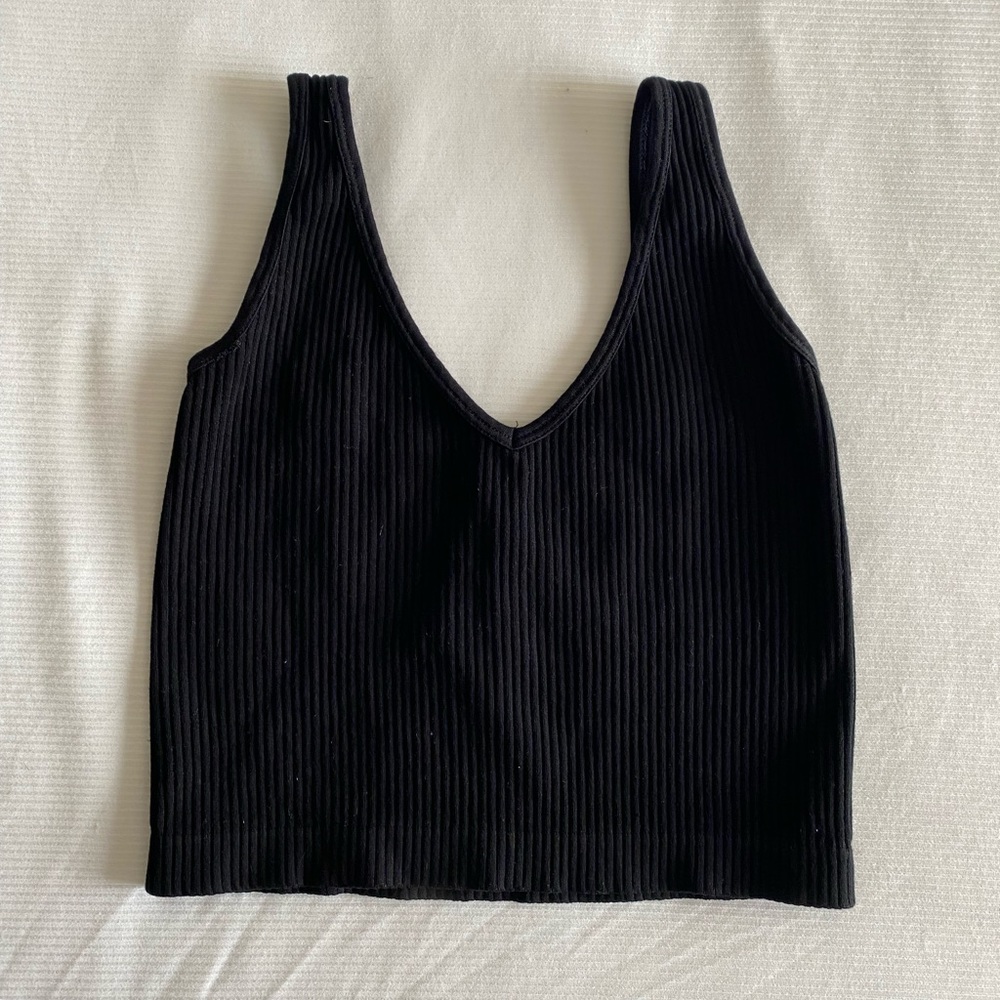Stretch rib crop tank